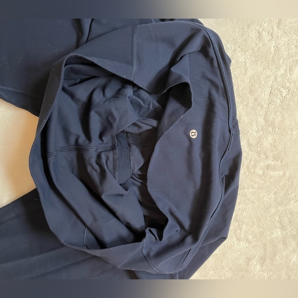 SOLD Navy Lululemon Align Leggings Size 18 β28 inch - Picture 2 of 5